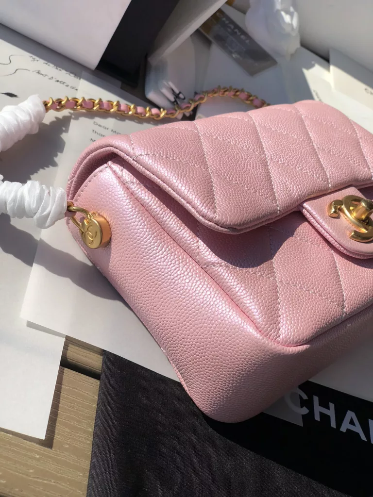 Chanel 21K Caviar clamshell bag