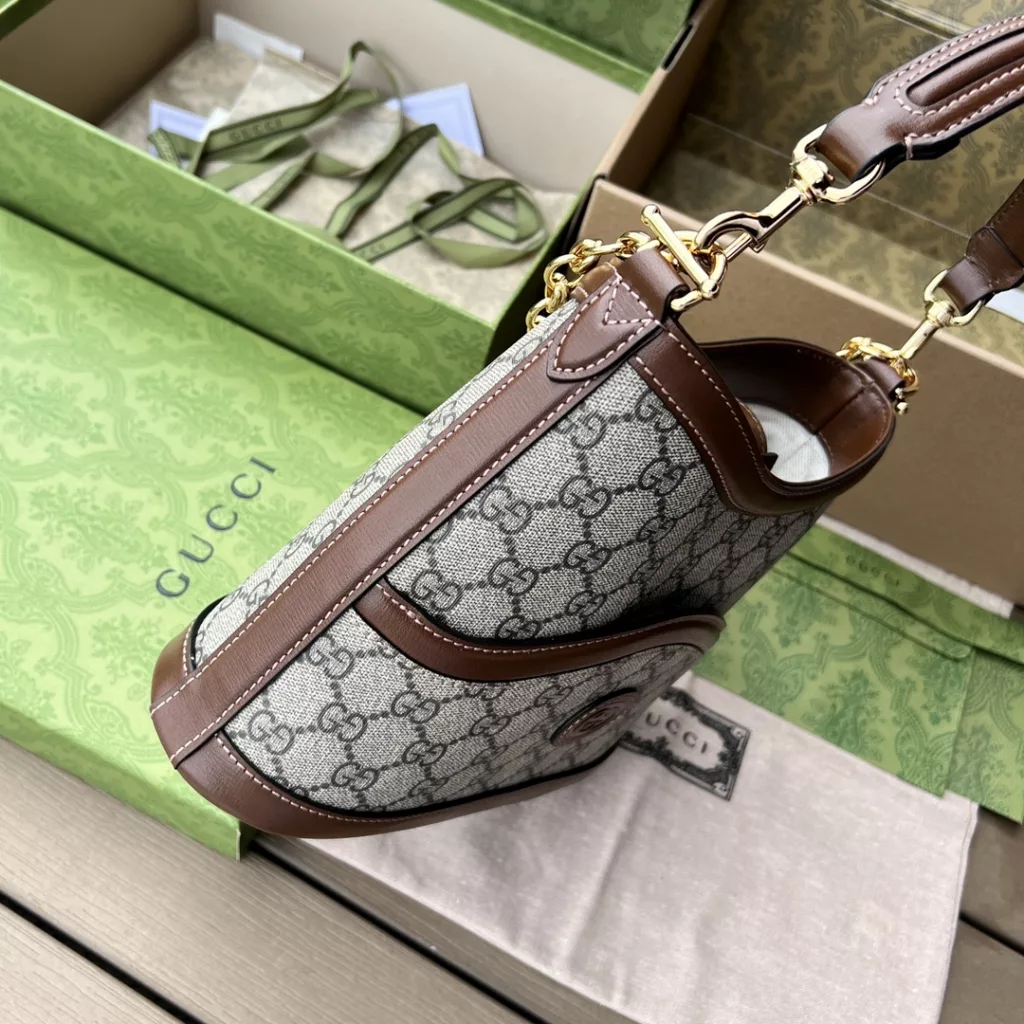 Gucci shoulder bag