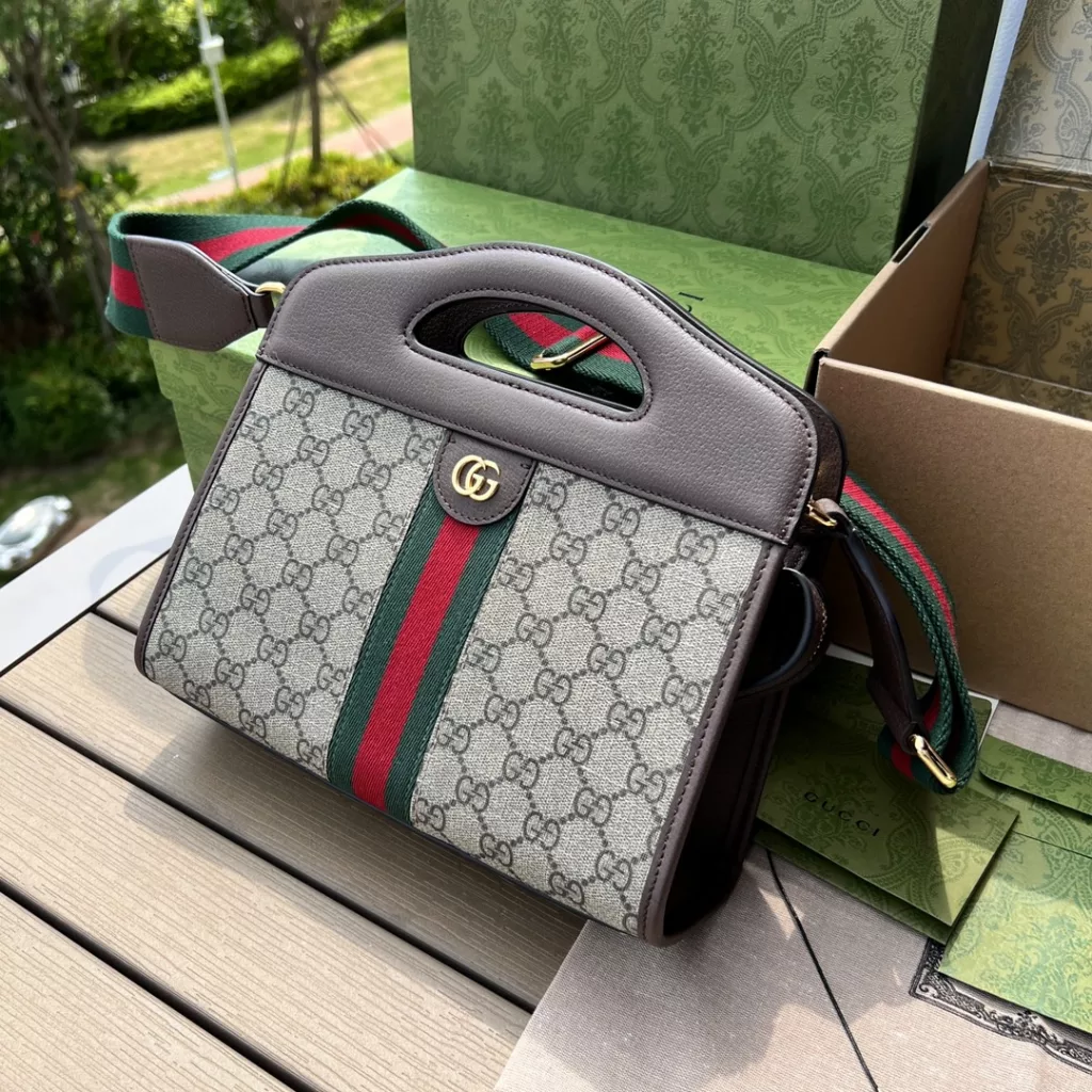 Gucci shoulder bag