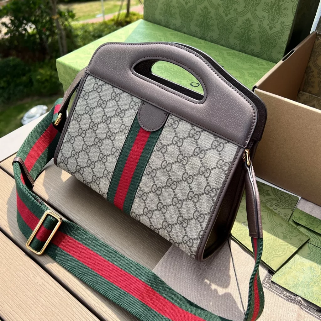 Gucci shoulder bag