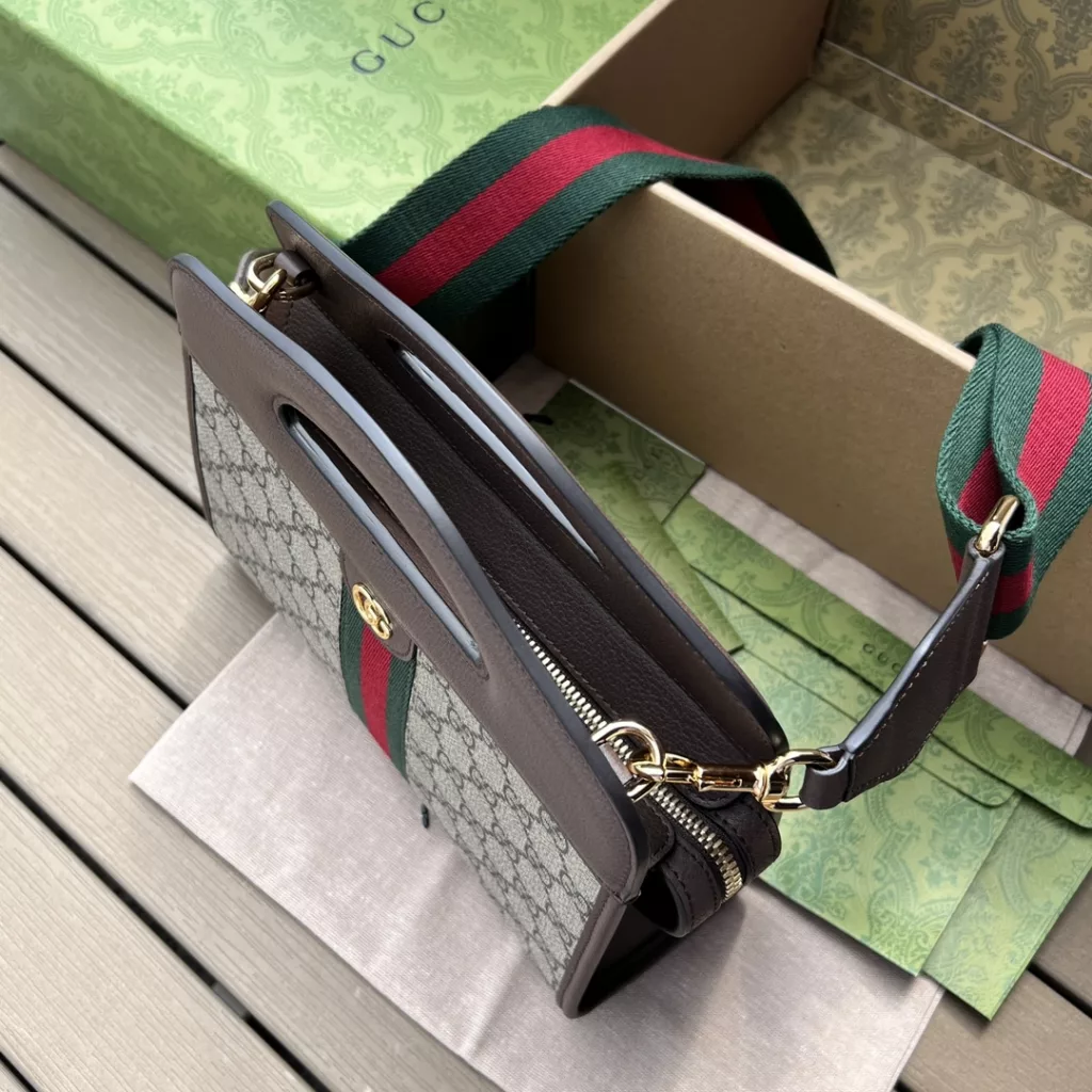 Gucci shoulder bag