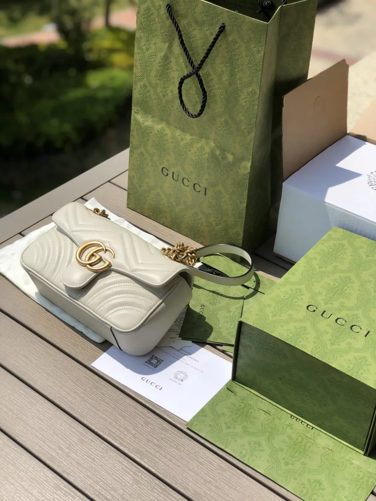 GUCCI chain bag