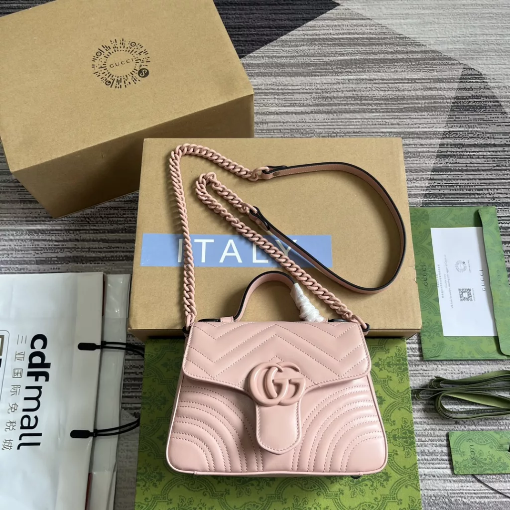 Mini handbag from Gucci Marmont collection