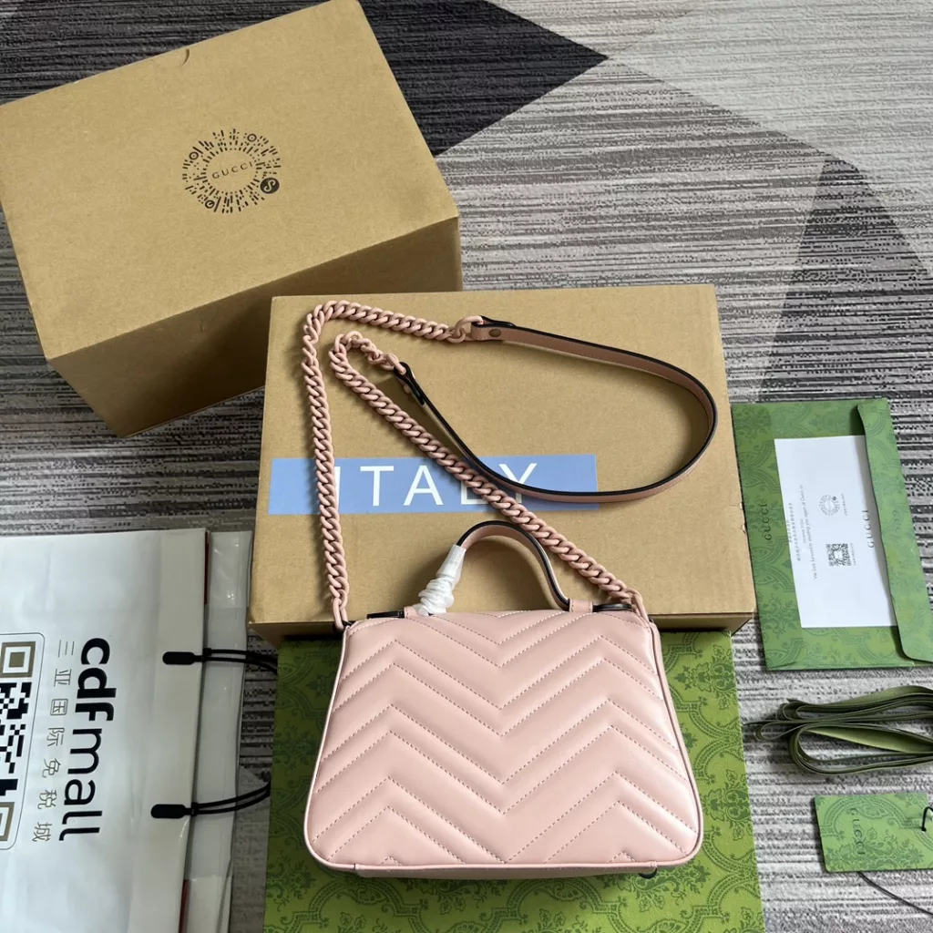 Mini handbag from Gucci Marmont collection