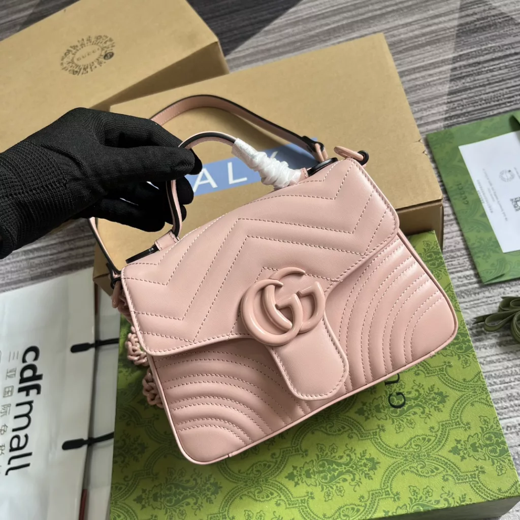 Mini handbag from Gucci Marmont collection