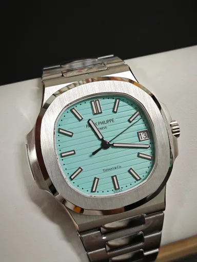 Nautilus Tiffany Blue