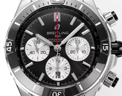 The first BLS new product on the market - Breitling Super Mechanical Chronograph 44mm, exclusive ceramic technology, breaking through the original technical barriers. The design inspiration comes from the Italian Air Force 