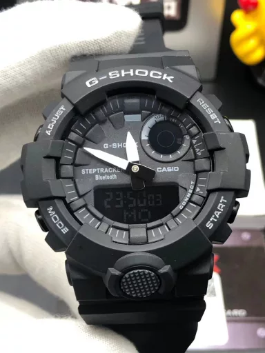 Hot selling GA-120 hand-raising light Casio G-SHOCK--classic shockproof dial design👍In stock and shipped immediately, 45-degree automatic hand-raising light function with strong visual impact🙈LCD liquid crystal display💡Stopwatch speed function accurate to 1/1000 second⌛Shockproof📣Anti-magnetic💥200 meters waterproof🏊48 city time📲Countdown⏳Alarm clock⏰Fully automatic calendar and other powerful functions📆