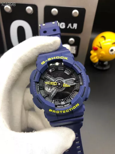 GA-110 Hand-raise Light Casio G-SHOCK--Classic shockproof dial design👍In stock and shipped immediately, 45-degree automatic hand-raise light function with strong visual impact🙈LCD liquid crystal display💡Stopwatch speed function accurate to 1/1000 second⌛Shockproof📣Anti-magnetic💥200 meters waterproof🏊48 city time📲Countdown⏳Alarm clock⏰Fully automatic calendar and other powerful functions📆