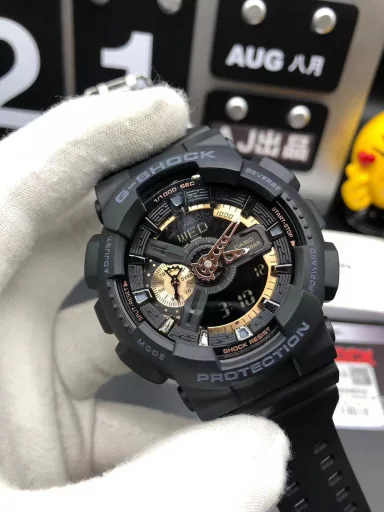 GA-110 Hand-raise Light Casio G-SHOCK--Classic shockproof dial design👍In stock and shipped immediately, 45-degree automatic hand-raise light function with strong visual impact🙈LCD liquid crystal display💡Stopwatch speed function accurate to 1/1000 second⌛Shockproof📣Anti-magnetic💥200 meters waterproof🏊48 city time📲Countdown⏳Alarm clock⏰Fully automatic calendar and other powerful functions