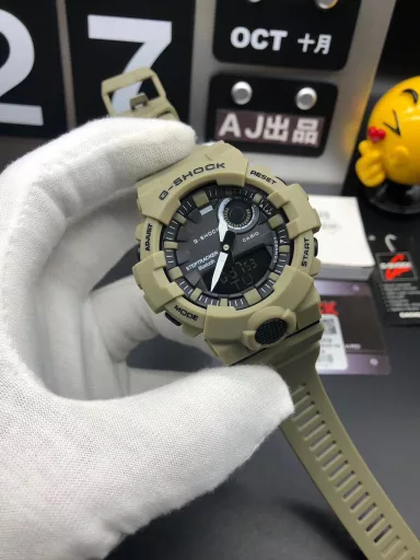 Hot selling GA-120 hand-raising light Casio G-SHOCK--classic shockproof dial design👍In stock and shipped immediately, 45-degree automatic hand-raising light function with strong visual impact🙈LCD liquid crystal display💡Stopwatch speed function accurate to 1/1000 second⌛Shockproof📣Anti-magnetic💥200 meters waterproof🏊48 city time📲Countdown⏳Alarm clock⏰Fully automatic calendar and other powerful functions📆