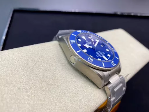 ZF's famous work [stronger, more wear-resistant, and lighter] Tudor Tudor Pelagos series Blue Potato, also known as 