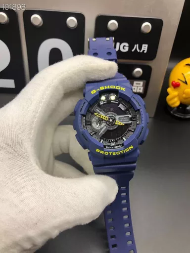 GA-110 Hand-raise Light Casio G-SHOCK--Classic shockproof dial design👍In stock and shipped immediately, 45-degree automatic hand-raise light function with strong visual impact🙈LCD liquid crystal display💡Stopwatch speed function accurate to 1/1000 second⌛Shockproof📣Anti-magnetic💥200 meters waterproof🏊48 city time📲Countdown⏳Alarm clock⏰Fully automatic calendar and other powerful functions📆