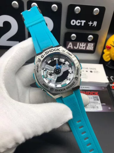 GST-400G hand-raise light Casio G-SHOCK--classic shockproof dial design👍In stock and shipped in seconds, 45-degree automatic hand-raise light function with strong visual impact🙈LCD liquid crystal display💡Stopwatch speed function accurate to 1/1000 second⌛Shockproof📣Anti-magnetic💥200 meters waterproof🏊48 city time📲Countdown⏳Alarm clock⏰Fully automatic calendar and other powerful functions📆