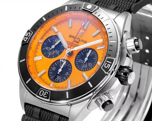 The first BLS new product on the market - Breitling Super Mechanical Chronograph 44mm, exclusive ceramic technology, breaking through the original technical barriers. The design inspiration comes from the Italian Air Force 