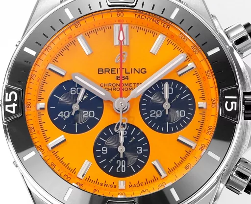 The first BLS new product on the market - Breitling Super Mechanical Chronograph 44mm, exclusive ceramic technology, breaking through the original technical barriers. The design inspiration comes from the Italian Air Force 