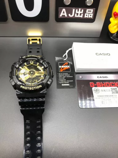 GA-110 Hand-raise Light Casio G-SHOCK--Classic shockproof dial design👍In stock and shipped immediately, 45-degree automatic hand-raise light function with strong visual impact🙈LCD liquid crystal display💡Stopwatch speed function accurate to 1/1000 second⌛Shockproof📣Anti-magnetic💥200 meters waterproof🏊48 city time📲Countdown⏳Alarm clock⏰Fully automatic calendar and other powerful functions