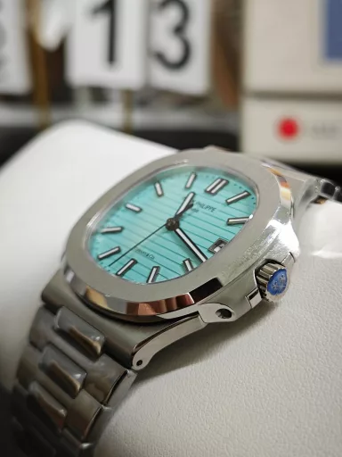 Nautilus Tiffany Blue