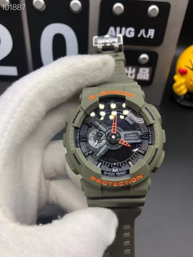 GA-110 Hand-raise Light Casio G-SHOCK--Classic shockproof dial design👍In stock and shipped immediately, 45-degree automatic hand-raise light function with strong visual impact🙈LCD liquid crystal display💡Stopwatch speed function accurate to 1/1000 second⌛Shockproof📣Anti-magnetic💥200 meters waterproof🏊48 city time📲Countdown⏳Alarm clock⏰Fully automatic calendar and other powerful functions📆