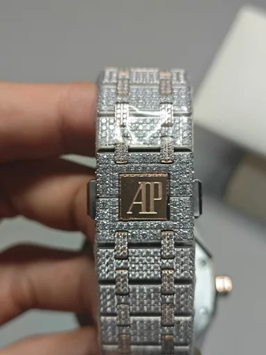 AMG Loves to Wear Royal Oak 15500 Full of Diamonds