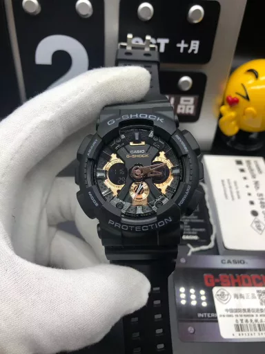 Hot selling GA-120 hand-raising light Casio G-SHOCK--classic shockproof dial design👍In stock and shipped immediately, 45-degree automatic hand-raising light function with strong visual impact🙈LCD liquid crystal display💡Stopwatch speed function accurate to 1/1000 second⌛Shockproof📣Anti-magnetic💥200 meters waterproof🏊48 city time📲Countdown⏳Alarm clock⏰Fully automatic calendar and other powerful functions📆