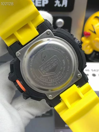 GA-400 hand-raise light Casio G-SHOCK--classic shockproof dial design👍In stock and shipped in seconds, 45-degree automatic hand-raise light function with strong visual impact🙈LCD liquid crystal display💡Stopwatch speed function accurate to 1/1000 second⌛Shockproof📣Anti-magnetic💥200 meters waterproof🏊48 city time📲Countdown⏳Alarm clock⏰Fully automatic calendar and other powerful functions📆