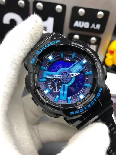 GA-110 Hand-raise Light Casio G-SHOCK--Classic shockproof dial design👍In stock and shipped immediately, 45-degree automatic hand-raise light function with strong visual impact🙈LCD liquid crystal display💡Stopwatch speed function accurate to 1/1000 second⌛Shockproof📣Anti-magnetic💥200 meters waterproof🏊48 city time📲Countdown⏳Alarm clock⏰Fully automatic calendar and other powerful functions