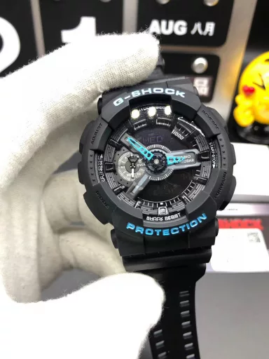 GA-110 Hand-raise Light Casio G-SHOCK--Classic shockproof dial design👍In stock and shipped immediately, 45-degree automatic hand-raise light function with strong visual impact🙈LCD liquid crystal display💡Stopwatch speed function accurate to 1/1000 second⌛Shockproof📣Anti-magnetic💥200 meters waterproof🏊48 city time📲Countdown⏳Alarm clock⏰Fully automatic calendar and other powerful functions