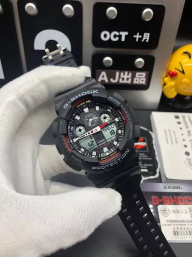 Hot selling GA-120 hand-raising light Casio G-SHOCK--classic shockproof dial design👍In stock and shipped immediately, 45-degree automatic hand-raising light function with strong visual impact🙈LCD liquid crystal display💡Stopwatch speed function accurate to 1/1000 second⌛Shockproof📣Anti-magnetic💥200 meters waterproof🏊48 city time📲Countdown⏳Alarm clock⏰Fully automatic calendar and other powerful functions📆