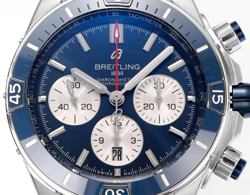 The first BLS new product on the market - Breitling Super Mechanical Chronograph 44mm, exclusive ceramic technology, breaking through the original technical barriers. The design inspiration comes from the Italian Air Force 