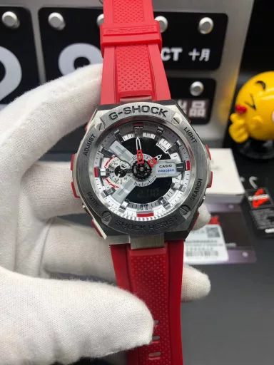 GST-400G hand-raise light Casio G-SHOCK--classic shockproof dial design👍In stock and shipped in seconds, 45-degree automatic hand-raise light function with strong visual impact🙈LCD liquid crystal display💡Stopwatch speed function accurate to 1/1000 second⌛Shockproof📣Anti-magnetic💥200 meters waterproof🏊48 city time📲Countdown⏳Alarm clock⏰Fully automatic calendar and other powerful functions📆