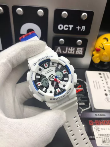 Hot selling GA-120 hand-raising light Casio G-SHOCK--classic shockproof dial design👍In stock and shipped immediately, 45-degree automatic hand-raising light function with strong visual impact🙈LCD liquid crystal display💡Stopwatch speed function accurate to 1/1000 second⌛Shockproof📣Anti-magnetic💥200 meters waterproof🏊48 city time📲Countdown⏳Alarm clock⏰Fully automatic calendar and other powerful functions📆