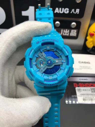 GA-110 Hand-raise Light Casio G-SHOCK--Classic shockproof dial design👍In stock and shipped immediately, 45-degree automatic hand-raise light function with strong visual impact🙈LCD liquid crystal display💡Stopwatch speed function accurate to 1/1000 second⌛Shockproof📣Anti-magnetic💥200 meters waterproof🏊48 city time📲Countdown⏳Alarm clock⏰Fully automatic calendar and other powerful functions