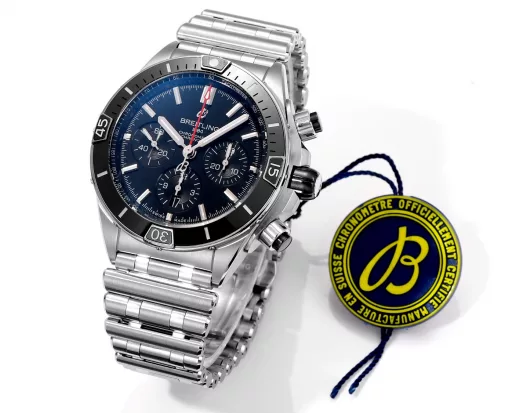 The first BLS new product on the market - Breitling Super Mechanical Chronograph 44mm, exclusive ceramic technology, breaking through the original technical barriers. The design inspiration comes from the Italian Air Force 