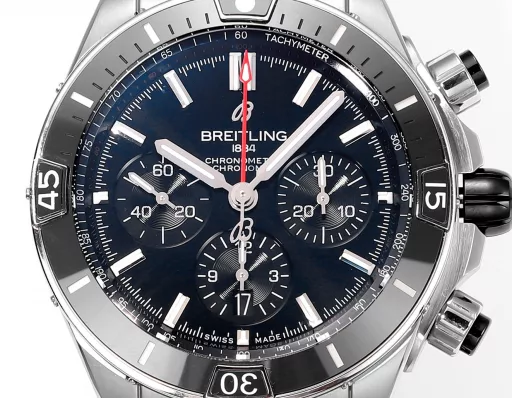 The first BLS new product on the market - Breitling Super Mechanical Chronograph 44mm, exclusive ceramic technology, breaking through the original technical barriers. The design inspiration comes from the Italian Air Force 