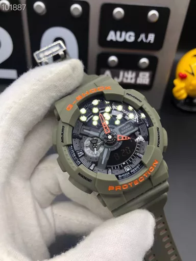 GA-110 Hand-raise Light Casio G-SHOCK--Classic shockproof dial design👍In stock and shipped immediately, 45-degree automatic hand-raise light function with strong visual impact🙈LCD liquid crystal display💡Stopwatch speed function accurate to 1/1000 second⌛Shockproof📣Anti-magnetic💥200 meters waterproof🏊48 city time📲Countdown⏳Alarm clock⏰Fully automatic calendar and other powerful functions📆