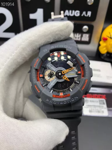 GA-110 Hand-raise Light Casio G-SHOCK--Classic shockproof dial design👍In stock and shipped immediately, 45-degree automatic hand-raise light function with strong visual impact🙈LCD liquid crystal display💡Stopwatch speed function accurate to 1/1000 second⌛Shockproof📣Anti-magnetic💥200 meters waterproof🏊48 city time📲Countdown⏳Alarm clock⏰Fully automatic calendar and other powerful functions