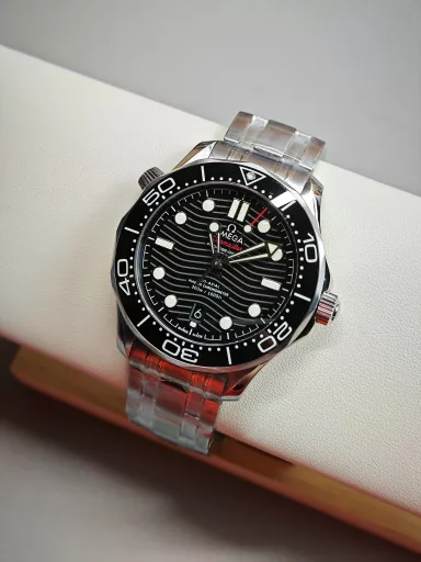 VS Omega Seamaster 300 Black