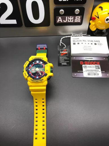 GA-400 hand-raise light Casio G-SHOCK--classic shockproof dial design👍In stock and shipped in seconds, 45-degree automatic hand-raise light function with strong visual impact🙈LCD liquid crystal display💡Stopwatch speed function accurate to 1/1000 second⌛Shockproof📣Anti-magnetic💥200 meters waterproof🏊48 city time📲Countdown⏳Alarm clock⏰Fully automatic calendar and other powerful functions📆