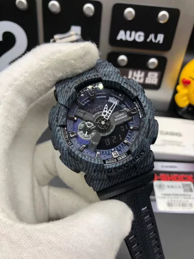 GA-110 Hand-raise Light Casio G-SHOCK--Classic shockproof dial design👍In stock and shipped immediately, 45-degree automatic hand-raise light function with strong visual impact🙈LCD liquid crystal display💡Stopwatch speed function accurate to 1/1000 second⌛Shockproof📣Anti-magnetic💥200 meters waterproof🏊48 city time📲Countdown⏳Alarm clock⏰Fully automatic calendar and other powerful functions