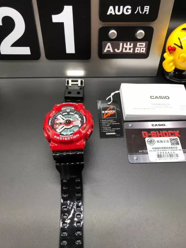 GA-110 Hand-raise Light Casio G-SHOCK--Classic shockproof dial design👍In stock and shipped immediately, 45-degree automatic hand-raise light function with strong visual impact🙈LCD liquid crystal display💡Stopwatch speed function accurate to 1/1000 second⌛Shockproof📣Anti-magnetic💥200 meters waterproof🏊48 city time📲Countdown⏳Alarm clock⏰Fully automatic calendar and other powerful functions