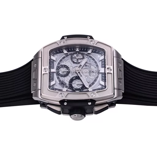 BBF's heavyweight classic new product, the BIG BANG Soul Series, is top-of-the-line when it is produced, no need to upgradeHublot has integrated the spiritual connotation of the Big Bang series into another series, and the barrel-shaped shape is unique. The case of this series adopts a clever multi-layer structure, making it possible to integrate various materials, colors and finishes. BBF's 