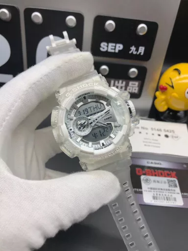 GA-400 hand-raise light Casio G-SHOCK--classic shockproof dial design👍In stock and shipped in seconds, 45-degree automatic hand-raise light function with strong visual impact🙈LCD liquid crystal display💡Stopwatch speed function accurate to 1/1000 second⌛Shockproof📣Anti-magnetic💥200 meters waterproof🏊48 city time📲Countdown⏳Alarm clock⏰Fully automatic calendar and other powerful functions📆