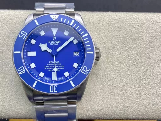 XF pays tribute to the classic legend - Tudor Tudor Submariner Blue Tomahawk (limited to 200 pieces), with the 