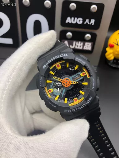 GA-110 Hand-raise Light Casio G-SHOCK--Classic shockproof dial design👍In stock and shipped immediately, 45-degree automatic hand-raise light function with strong visual impact🙈LCD liquid crystal display💡Stopwatch speed function accurate to 1/1000 second⌛Shockproof📣Anti-magnetic💥200 meters waterproof🏊48 city time📲Countdown⏳Alarm clock⏰Fully automatic calendar and other powerful functions📆