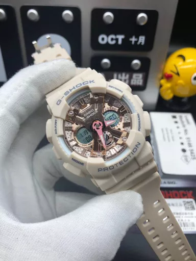 Hot selling GA-120 hand-raising light Casio G-SHOCK--classic shockproof dial design👍In stock and shipped immediately, 45-degree automatic hand-raising light function with strong visual impact🙈LCD liquid crystal display💡Stopwatch speed function accurate to 1/1000 second⌛Shockproof📣Anti-magnetic💥200 meters waterproof🏊48 city time📲Countdown⏳Alarm clock⏰Fully automatic calendar and other powerful functions📆