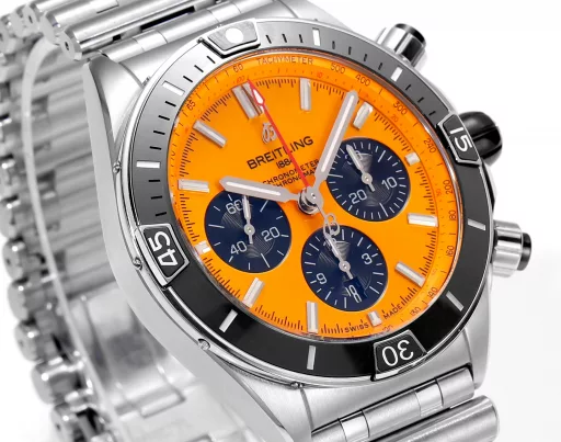 The first BLS new product on the market - Breitling Super Mechanical Chronograph 44mm, exclusive ceramic technology, breaking through the original technical barriers. The design inspiration comes from the Italian Air Force 