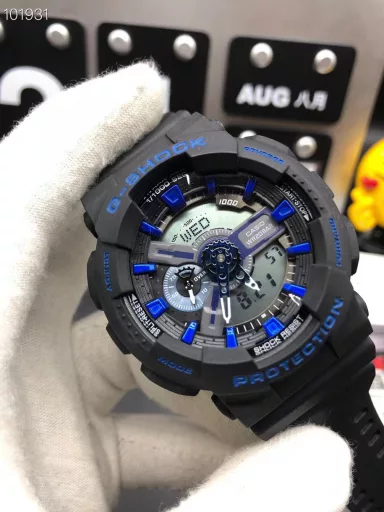 GA-110 Hand-raise Light Casio G-SHOCK--Classic shockproof dial design👍In stock and shipped immediately, 45-degree automatic hand-raise light function with strong visual impact🙈LCD liquid crystal display💡Stopwatch speed function accurate to 1/1000 second⌛Shockproof📣Anti-magnetic💥200 meters waterproof🏊48 city time📲Countdown⏳Alarm clock⏰Fully automatic calendar and other powerful functions