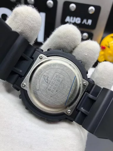 GA-110 Hand-raise Light Casio G-SHOCK--Classic shockproof dial design👍In stock and shipped immediately, 45-degree automatic hand-raise light function with strong visual impact🙈LCD liquid crystal display💡Stopwatch speed function accurate to 1/1000 second⌛Shockproof📣Anti-magnetic💥200 meters waterproof🏊48 city time📲Countdown⏳Alarm clock⏰Fully automatic calendar and other powerful functions