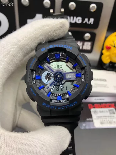 GA-110 Hand-raise Light Casio G-SHOCK--Classic shockproof dial design👍In stock and shipped immediately, 45-degree automatic hand-raise light function with strong visual impact🙈LCD liquid crystal display💡Stopwatch speed function accurate to 1/1000 second⌛Shockproof📣Anti-magnetic💥200 meters waterproof🏊48 city time📲Countdown⏳Alarm clock⏰Fully automatic calendar and other powerful functions